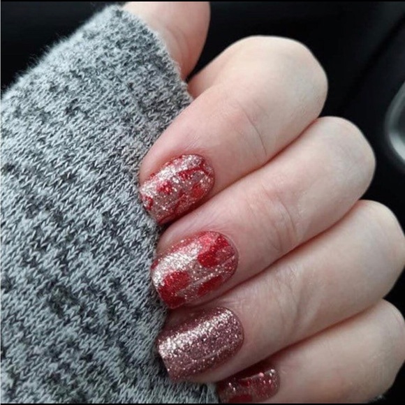 *Retired* Color Street: It’s a Key-per | Valentine’s Day Pink Heart Rose Gold - Picture 7 of 16